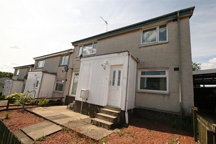 2 Bedroom Flat To Rent In Taymouth Road, Polmont, Falkirk, FK2