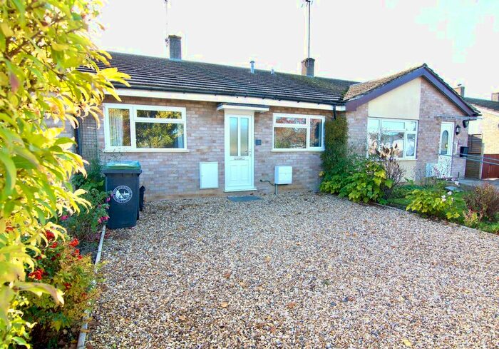 2 Bedroom Bungalow To Rent In Wychwood Close, Milton-Under-Wychwood, Chipping Norton, OX7