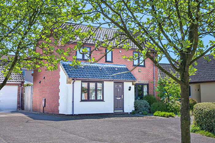 4 Bedroom Detached House For Sale In Poppy Close, Ditchingham, NR35