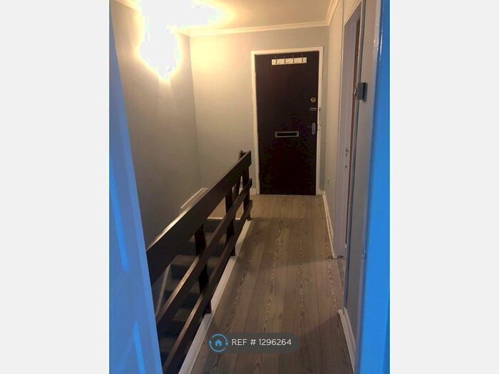 2 Bedroom Flat To Rent In The Auld Road, Cumbernauld, Glasgow G67