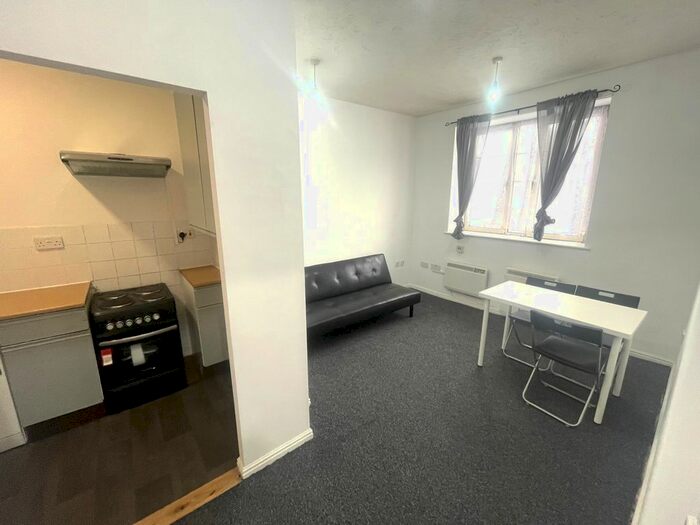 1 Bedroom Flat To Rent In East Street, Sudbury, CO10