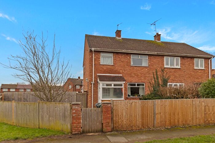 3 Bedroom Semi-Detached House For Sale In Moat Crescent, Malvern, WR14