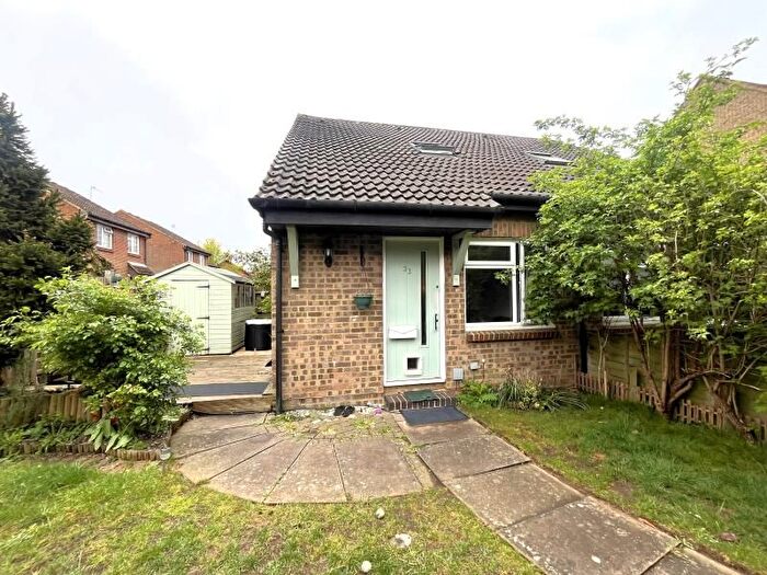 1 Bedroom Property To Rent In Bradfield Close, Burpham, Guildford, GU4