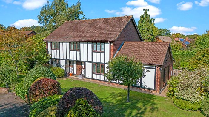 5 Bedroom Detached House For Sale In Heathway, East Horsley, KT24
