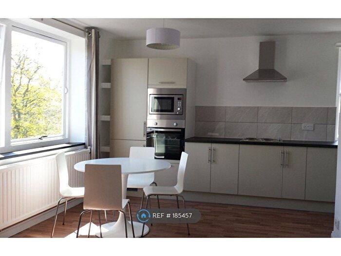 1 Bedroom Flat To Rent In Carrick Court, London, SE11