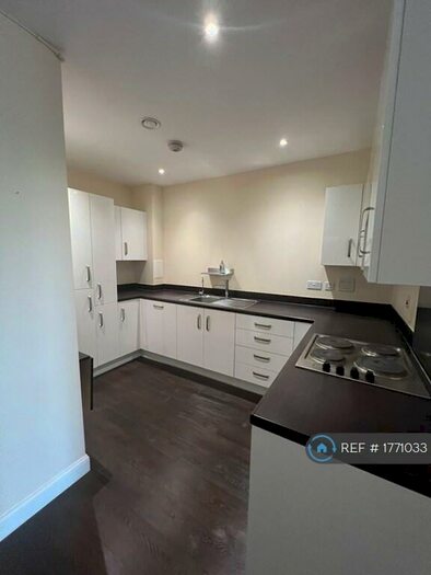 2 Bedroom Flat To Rent In Ladysmith Road, Harrow, HA3