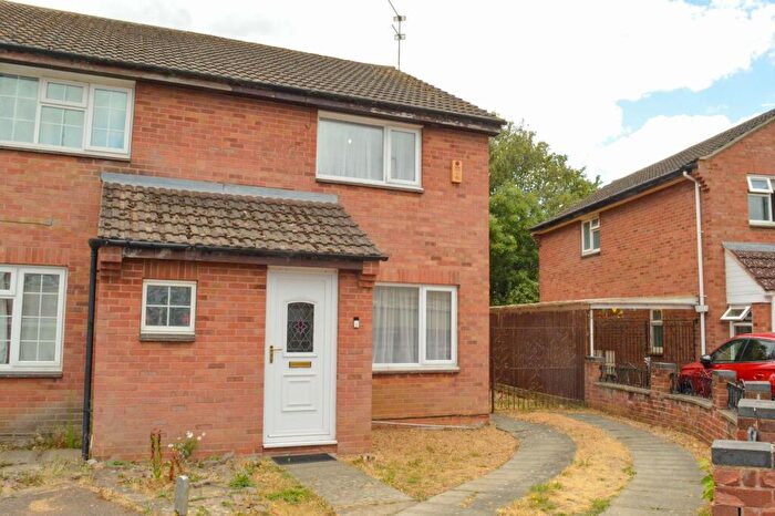 2 Bedroom Semi Detached House For Sale In Beman Close, Rushey Mead, Leicester, LE4