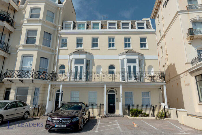 2 Bedroom Flat To Rent In Cumberland Court, Kings Road, Brighton, BN1