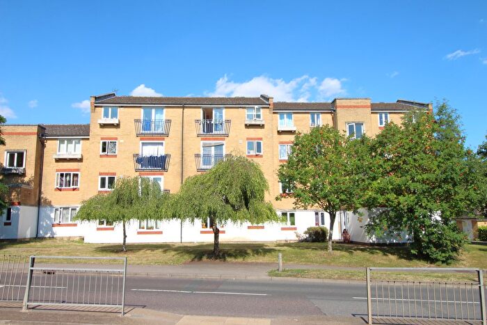 2 Bedroom Flat To Rent In Dadswood, Harlow, CM20