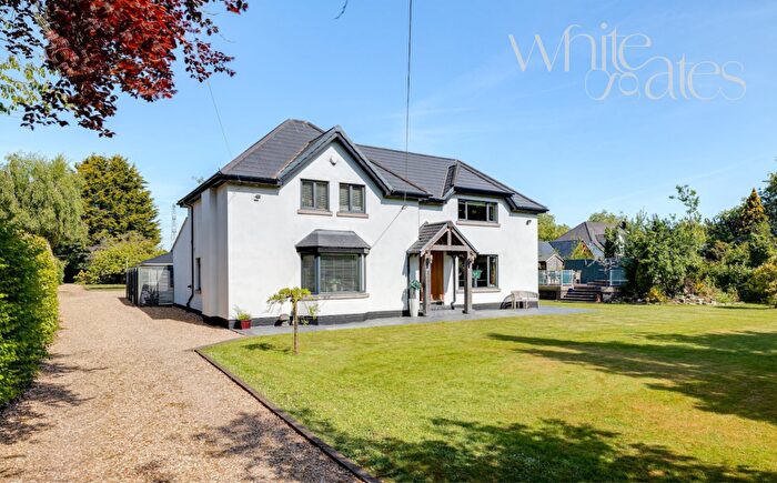 4 Bedroom Detached House For Sale In Coalpit Lane, Mollington, CH1