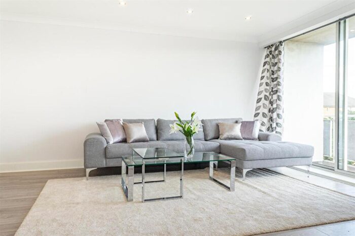 3 Bedroom Apartment To Rent In Regent Court, St John's Wood, NW8