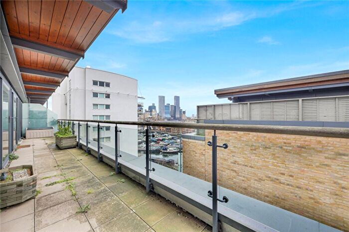 2 Bedroom Penthouse For Sale In Berglen Court, E14