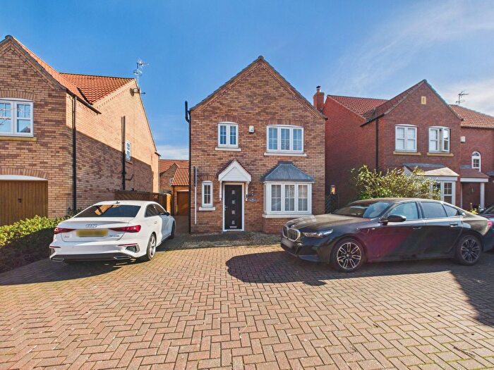 3 Bedroom Detached House For Sale In New Forest Way, Kingswood, Hull, HU7