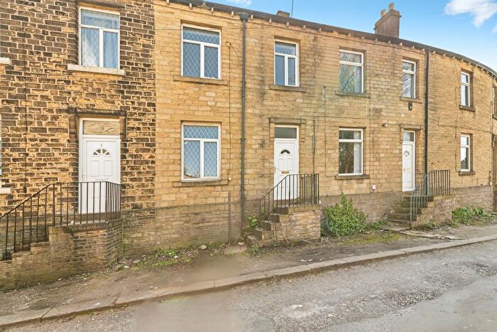 2 Bedroom Terraced House For Sale In Beacon Street, Huddersfield, HD2
