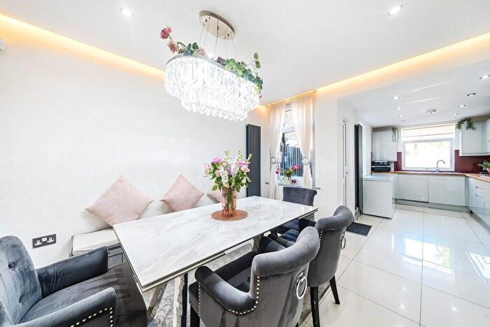 5 Bedroom Terraced House For Sale In Parchmore Road, Thornton Heath, CR7