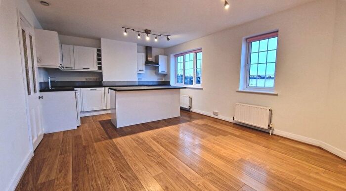 2 Bedroom Flat To Rent In High Street, Beckenham, BR3
