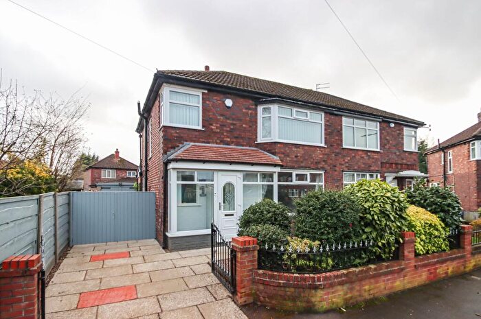 3 Bedroom Semi-Detached House To Rent In Humphrey Crescent, Urmston, Manchester, M41