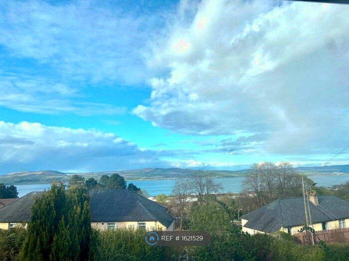 2 Bedroom Flat To Rent In Devol Avenue, Port Glasgow, PA14