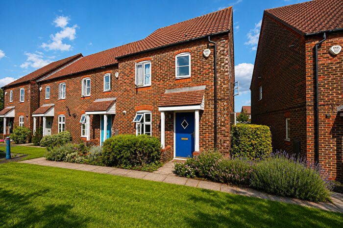 3 Bedroom End Of Terrace House For Sale In Denning Close, Maidstone, ME16