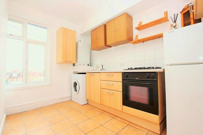 1 Bedroom Flat To Rent In Church Road, Hendon, NW4
