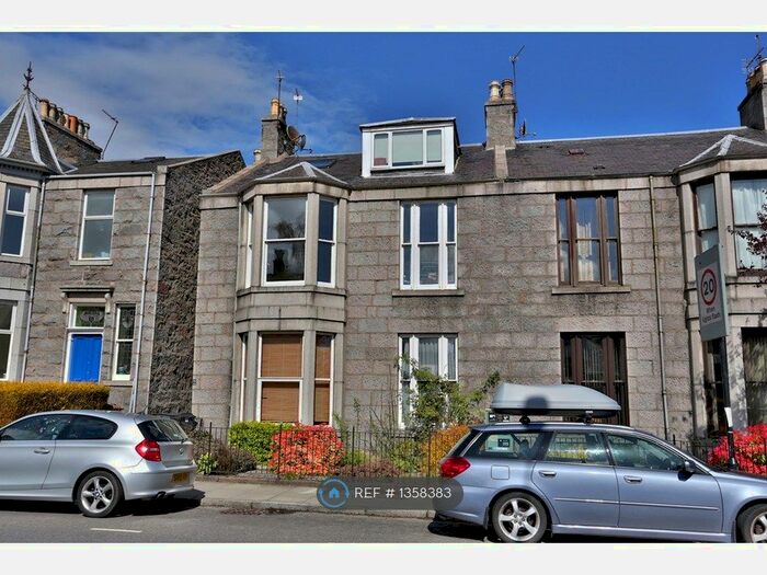 3 Bedroom Flat To Rent In Ashley Road, Aberdeen, AB10