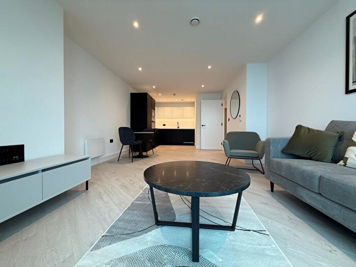 1 Bedroom Apartment To Rent In Trinity Way, Manchester, M3