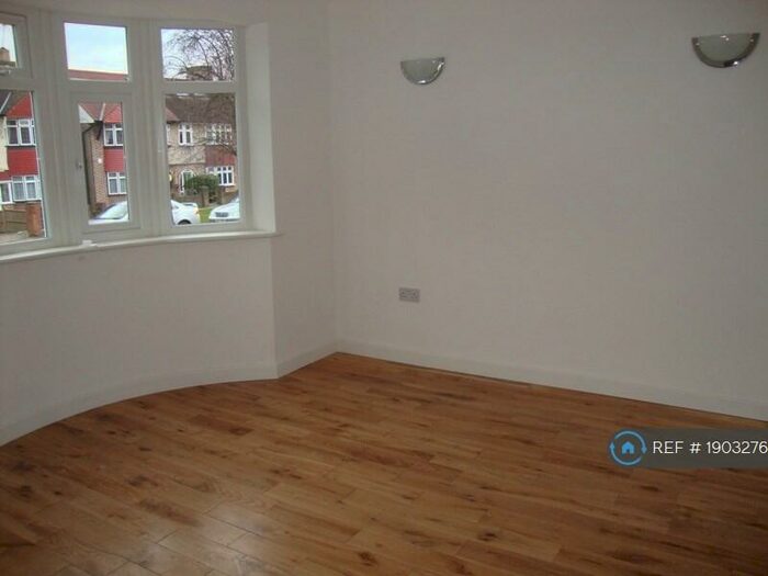 5 Bedroom Terraced House To Rent In Churston Drive, Morden, SM4