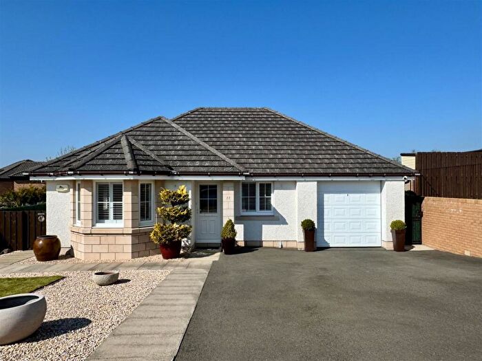 4 Bedroom Detached House For Sale In Lockhart Avenue, Lanark, ML11