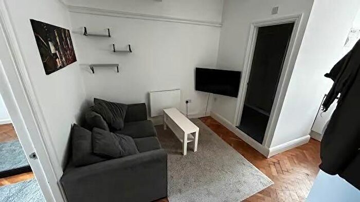1 Bedroom Flat To Rent In Parliament Square, Hertford, SG14