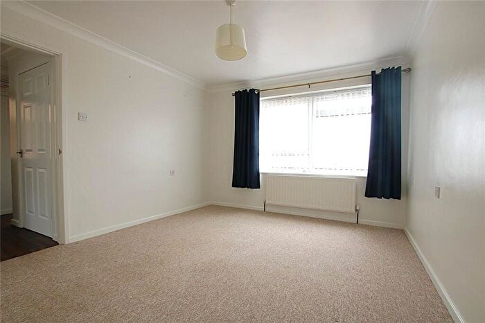 1 Bedroom Maisonette To Rent In Erica Close, Eastbourne, BN23