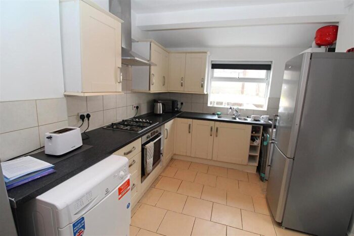 5 Bedroom House To Rent In Tewkesbury Street, Cathays, Cardiff, CF24