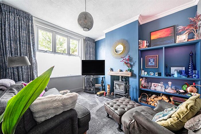 2 Bedroom Cottage For Sale In Seymour Road, Mitcham, CR4