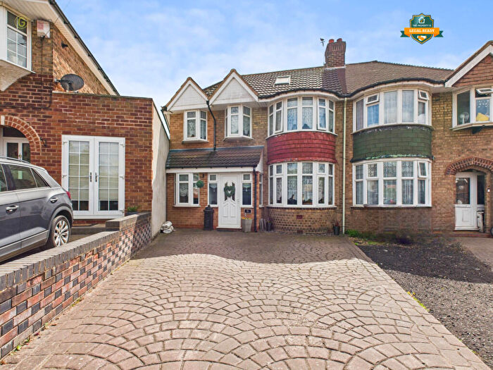 5 Bedroom Semi-Detached House For Sale In Chestergate Croft, Erdington, B24