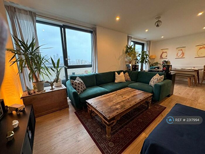 3 Bedroom Flat To Rent In St Pauls Way, London, E3