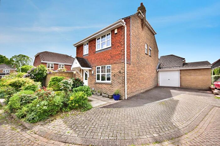 4 Bedroom Detached House For Sale In Phoenix Drive, Wateringbury, Maidstone, Kent, ME18