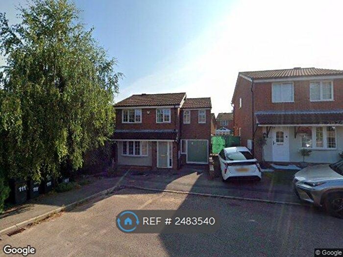 1 Bedroom Semi-Detached House To Rent In Rochford Drive, Luton, LU2