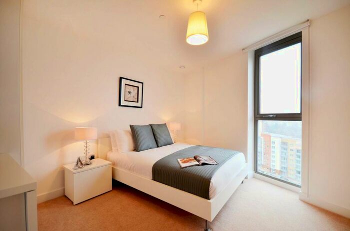 2 Bedroom Flat To Rent In Venice Corte, Lewisham, London, SE13