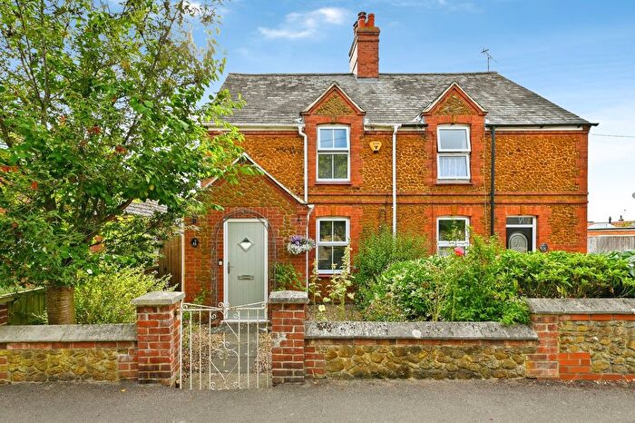 3 Bedroom Semi-Detached House For Sale In Hunstanton Road, King's Lynn, Norfolk, PE31
