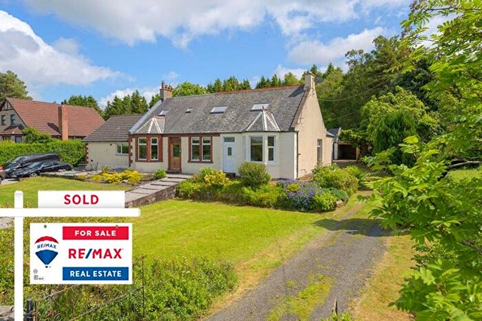 3 Bedroom Semi-Detached House For Sale In Harburn, West Calder, EH55