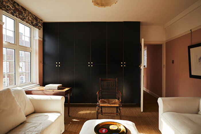 2 Bedroom Apartment To Rent In Cranleigh Street, London, NW1