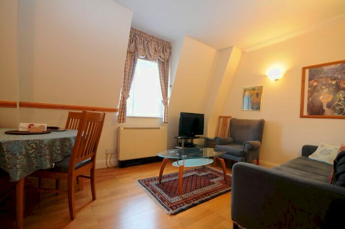 2 Bedroom Flat To Rent In C Belvedere Road, County Hall, London, London, SE1