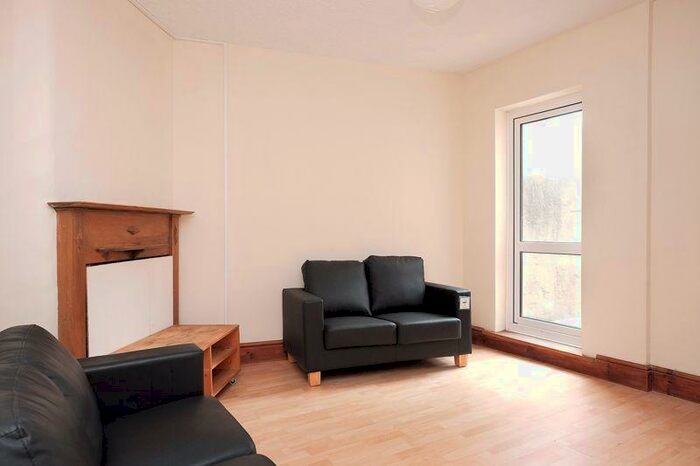 3 Bedroom House Of Multiple Occupation To Rent In Mafeking Road, Brighton, BN2