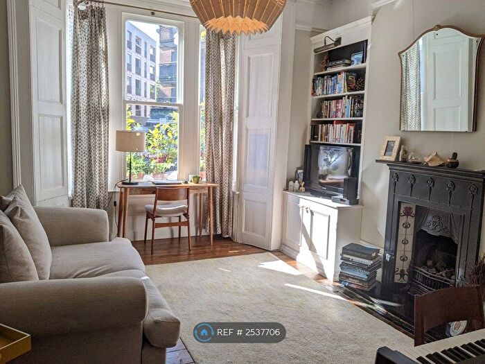 2 Bedroom Flat To Rent In Brownswood Road, London, N4