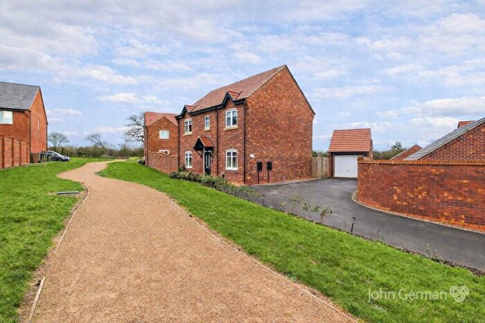 4 Bedroom Detached House For Sale In Meadowsweet Grove, Mickleover, DE3