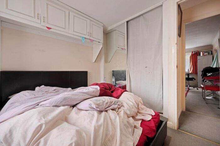 1 Bedroom Flat For Sale In Blenheim Road, Harrow, HA2