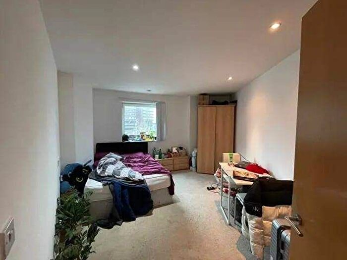 2 Bedroom Flat To Rent In Masshouse Plaza, Birmingham, B5