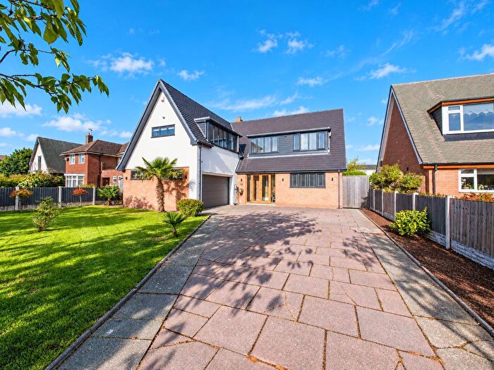 4 Bedroom Detached House For Sale In Westcliffe Road, Birkdale, Southport, Merseyside, PR8
