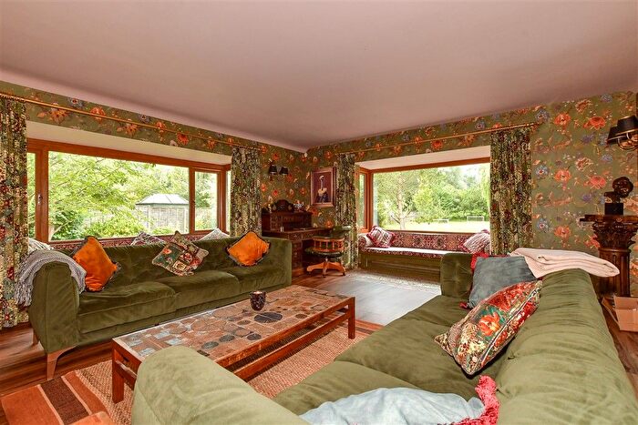 5 Bedroom Detached House For Sale In Fordwich Road, Sturry, Canterbury, Kent, CT2
