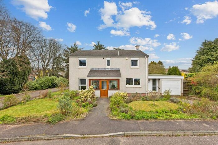 5 Bedroom Detached House For Sale In Craigie Place, Perth, PH2