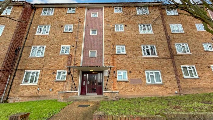 1 Bedroom Flat To Rent In Openshaw Road, London, SE2
